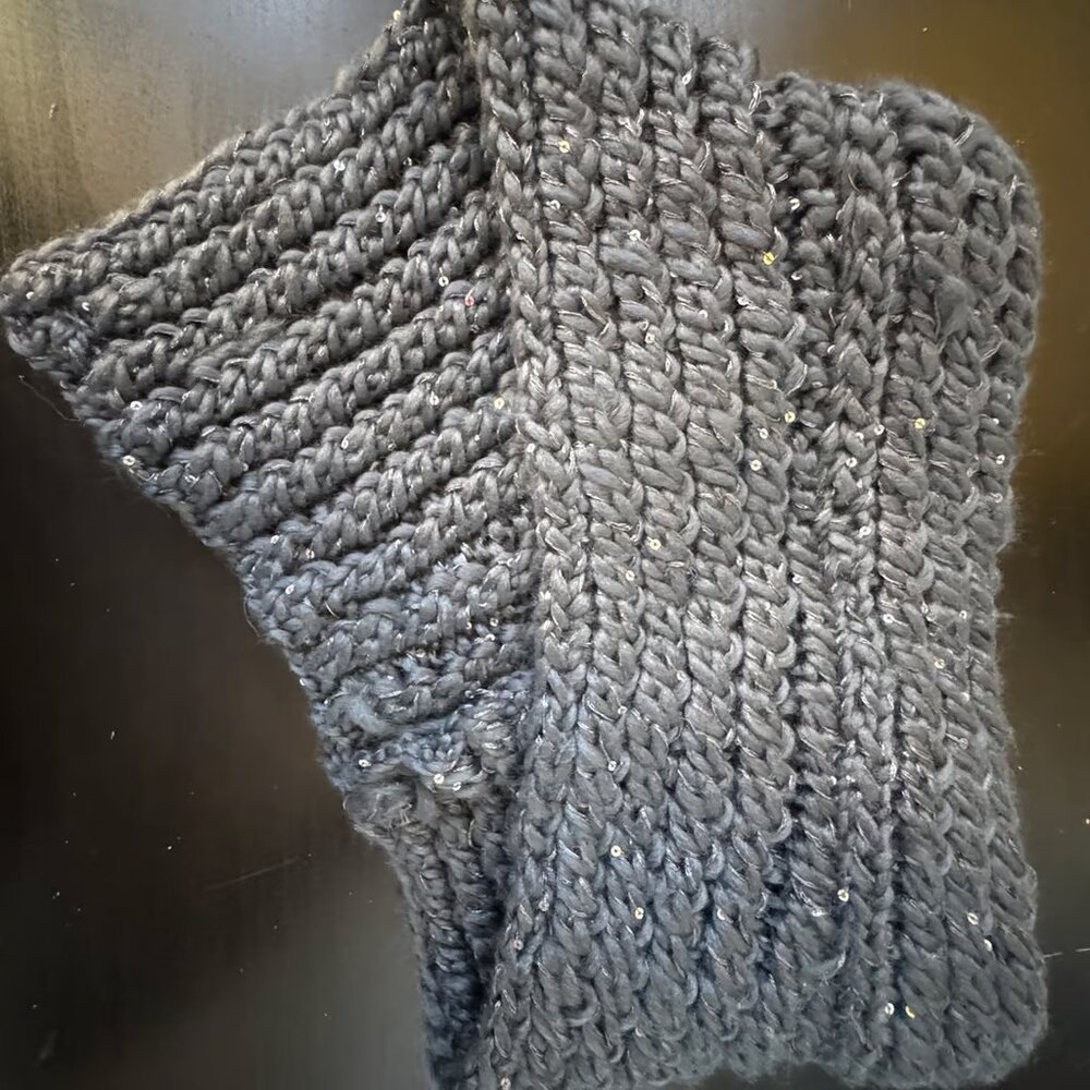 Handmade Scarf - Picture 2 of 3